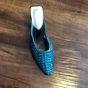 Just the Right Shoe Midori